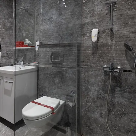 The Plaza Hotel 4*